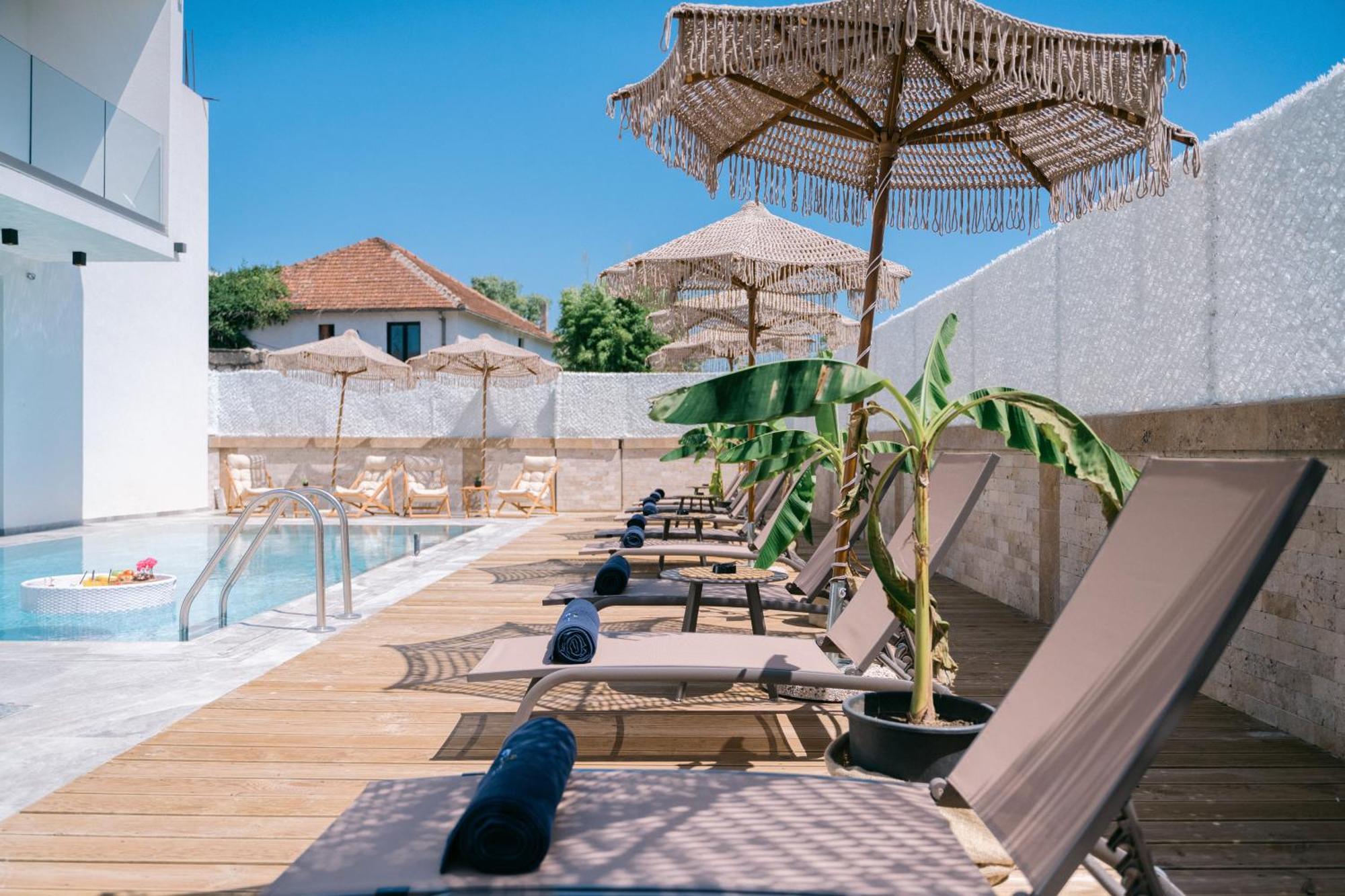 Hotel Teuta Ulcinj Exterior foto